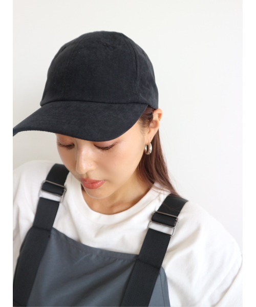 TRUNC（トランクエイティーエイト）の「Eco Suede Cap（キャップ・レディース・ブラック/グレイッシュベージュ・FREE）」の5枚目の写真