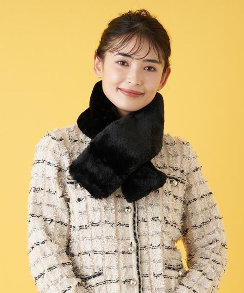 en recre(アンレクレ)の「フェイクファーティペット(マフラー・レディース・ライトグレー/チョコ/ブラック/ライトブラウン・FREE)」の15枚目の写真