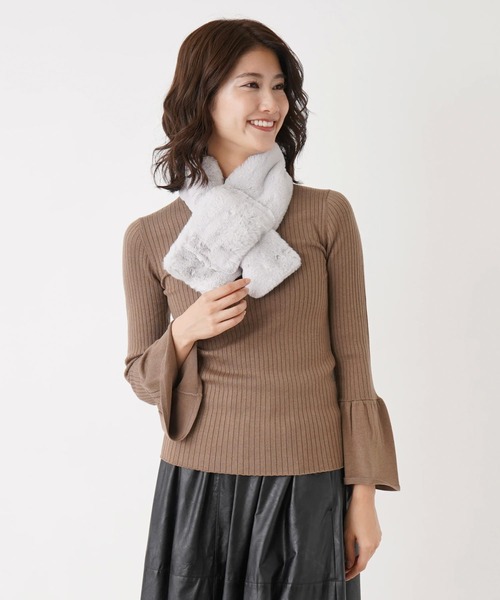 en recre(アンレクレ)の「フェイクファーティペット(マフラー・レディース・ライトグレー/チョコ/ブラック/ライトブラウン・FREE)」の3枚目の写真