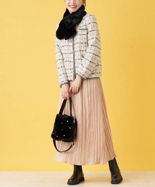 en recre(アンレクレ)の「フェイクファーティペット(マフラー・レディース・ライトグレー/チョコ/ブラック/ライトブラウン・FREE)」の6枚目の写真