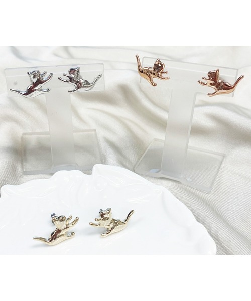 GGD SELECT（ジージーディー　セレクト）の「猫モチーフ立体メタルピアス[ナツコ・グレース]（ピアス（両耳用）・レディース・ゴールド/ピンクゴールド/シルバー・FREE）」の4枚目の写真