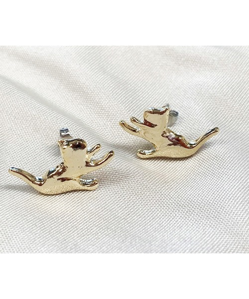 GGD SELECT（ジージーディー　セレクト）の「猫モチーフ立体メタルピアス[ナツコ・グレース]（ピアス（両耳用）・レディース・ゴールド/ピンクゴールド/シルバー・FREE）」の5枚目の写真