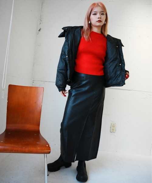 VeLV(ヴェルヴ)の「FAKE LEATHER SLIT SKIRT フェイクレザースリットスカート(スカート・レディース・ブラック・FREE)」の12枚目の写真