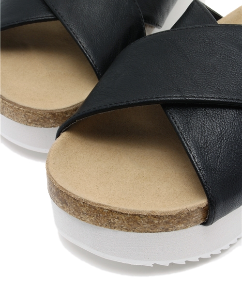 DISCOAT（ディスコート）の「【Discoat】クロス厚底サンダル（サンダル・レディース・ホワイト/ブラック/シルバー・MEDIUM/LARGE）」の8枚目の写真