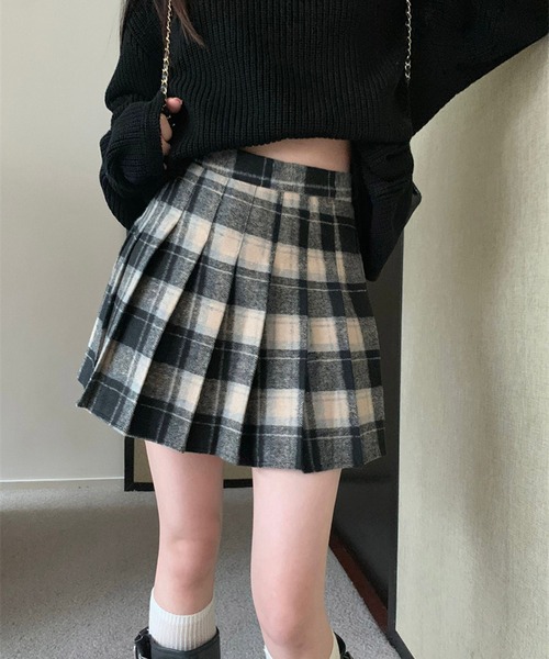 Nia(ニア)の「Nia(ニア)/レトロチェック ミニプリーツスカート(スカート・レディース・ブラック/レッド/ブラウン・LARGE/MEDIUM/SMALL)」の16枚目の写真