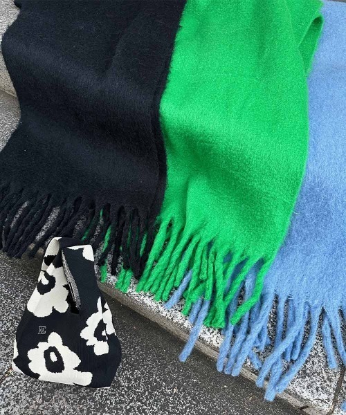 esutoreja（エストレジャ）の「シンプルスカーフ（マフラー・レディース・ブラック/ブルー/グリーン・FREE）」の4枚目の写真