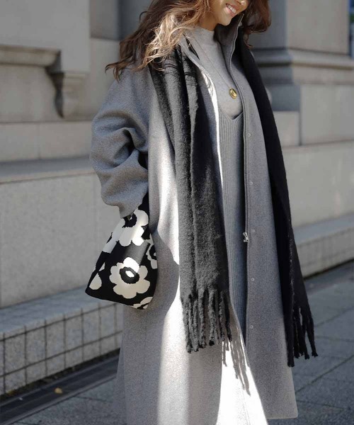 esutoreja（エストレジャ）の「シンプルスカーフ（マフラー・レディース・ブラック/ブルー/グリーン・FREE）」の6枚目の写真