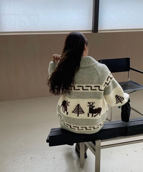 Doula Doula(ドゥーラドゥーラ)の「ノルディック柄ジップアップニットカーディガン(カーディガン/ボレロ・レディース・グレー/ブラック・FREE)」の9枚目の写真