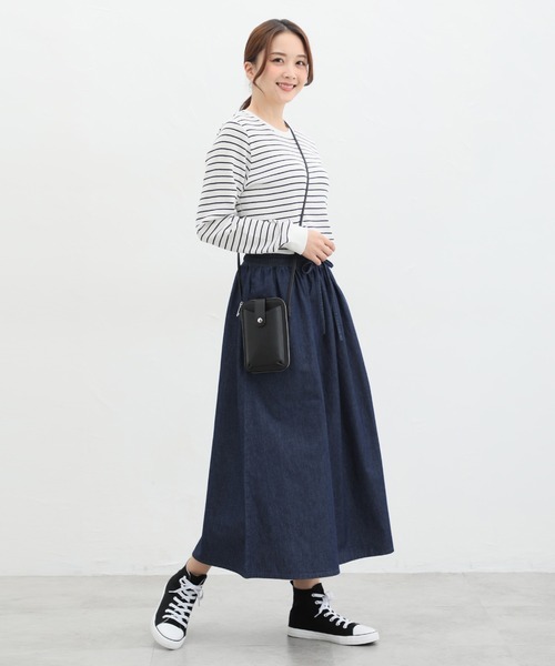 Honeys(ハニーズ)の「デニムロングスカート(デニムスカート・レディース・ライトインディゴブルー/インディゴブルー・S/M/L/LL)」の5枚目の写真