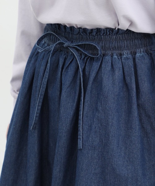 Honeys(ハニーズ)の「デニムロングスカート(デニムスカート・レディース・ライトインディゴブルー/インディゴブルー・S/M/L/LL)」の16枚目の写真