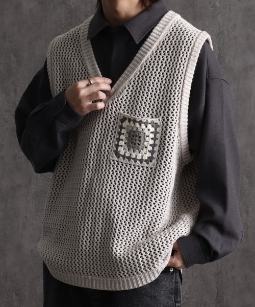 welise（ウェライズ）の「【welise/ウェライズ】クロシェポケットオーバーサイズシアーニットベスト（ベスト・メンズ・ブルー/アイボリー/ブラック・M/L）」の5枚目の写真