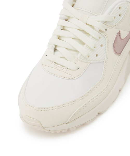 NIKE(ナイキ)の「【NIKE】ナイキ エア マックス 90 ウィメンズシューズ(スニーカー・レディース・ホワイト系その他・23.5cm/24/24.5cm/25/22.5cm/23/25.5cm)」の2枚目の写真