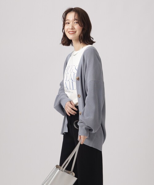 SHOO・LA・RUE(シューラルー)の「◆【洗える/体型カバー】 程よくゆったり さっと羽織れる Vネックカーディガン(カーディガン/ボレロ・レディース・ネイビー/ナチュラル/ホワイト系5/イエロー系その他/ライトブルー・00)」の8枚目の写真