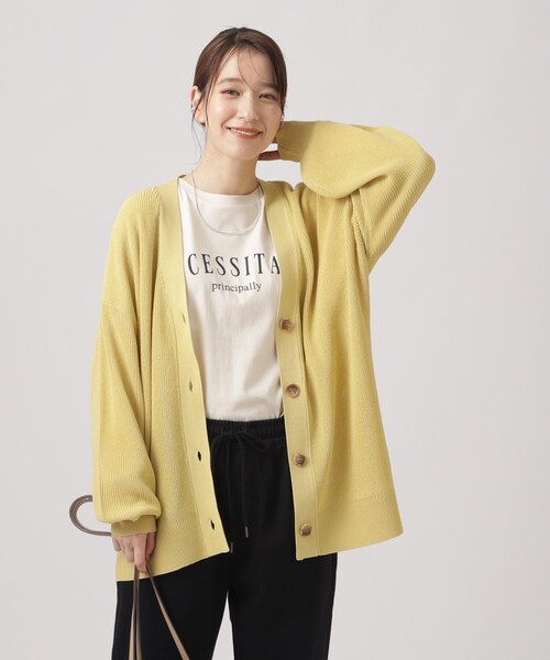 SHOO・LA・RUE(シューラルー)の「◆【洗える/体型カバー】 程よくゆったり さっと羽織れる Vネックカーディガン(カーディガン/ボレロ・レディース・ネイビー/ナチュラル/ホワイト系5/イエロー系その他/ライトブルー・00)」の20枚目の写真