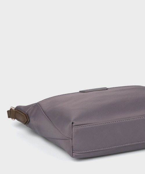 ポール・スミスショルダーバック Paul Smith ナイロングレー バッグ Paul Smith（ポールスミス）の「デイリー ナイロン ショルダー