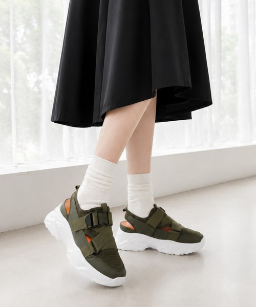 coca(ANDEX shoes product)(コカ)の「ベルトデザイン メッシュ スニーカーサンダル(スニーカー・レディース・カーキ/ブラック・LARGE/MEDIUM/SMALL)」の20枚目の写真