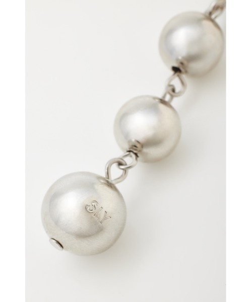 SLY（スライ）の「HANGING BALL P/EARRING ハンギング ボール ピアス（ピアス（両耳用）・レディース・シルバー/ゴールド・FREE）」の6枚目の写真