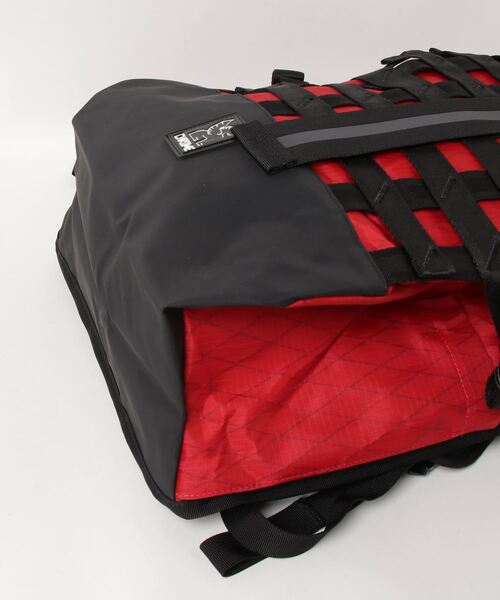 CHROME（クローム）の「［ CHROME / クローム ］BARRAGE 34L PACK BXRF_BLACK XRF（BLACK X REFLECTIVE） / バラージ 34L パック ブラックエックス リフレクティブ 完全防水 34L-38L バックパック（バックパック/リュック・メンズ・ブラック系その他/レッド系その他・FREE）」の14枚目の写真