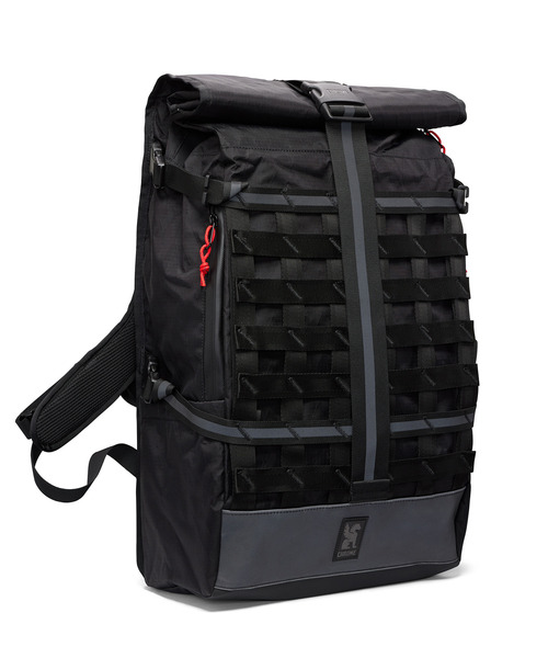 CHROME（クローム）の「［ CHROME / クローム ］BARRAGE 34L PACK BXRF_BLACK XRF（BLACK X REFLECTIVE） / バラージ 34L パック ブラックエックス リフレクティブ 完全防水 34L-38L バックパック（バックパック/リュック・メンズ・ブラック系その他/レッド系その他・FREE）」の3枚目の写真