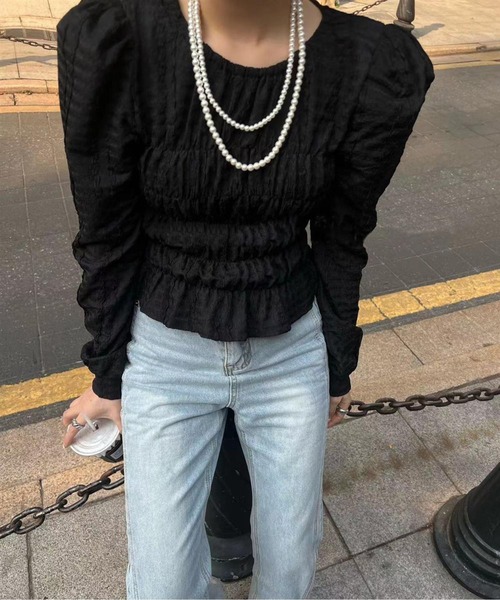 AMELY(エミリー)の「パフショルダーギャザーブラウス(シャツ/ブラウス・レディース・ブラック/ベージュ/ホワイト・M/L)」の2枚目の写真