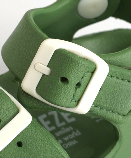 BREEZE（ブリーズ）の「EVAサンダル（サンダル・キッズ・ブラック/カーキ/ブルー/ブラウン/ピンク/レインボー/ベージュ/イエロー/パープル/ライム・13/14/16/19/21/15 /18/20/17）」の16枚目の写真