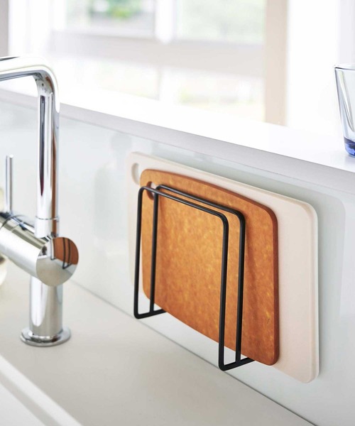tower（タワー）の「tower(タワー) マグネットまな板スタンド（キッチン収納・レディース・ホワイト/ブラック・F）」の2枚目の写真