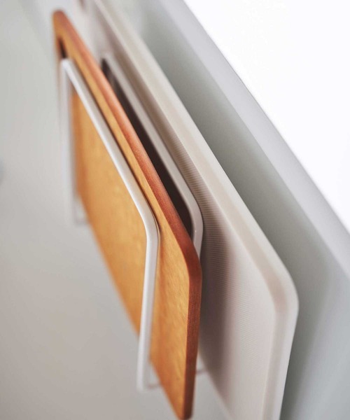 tower（タワー）の「tower(タワー) マグネットまな板スタンド（キッチン収納・レディース・ホワイト/ブラック・F）」の9枚目の写真