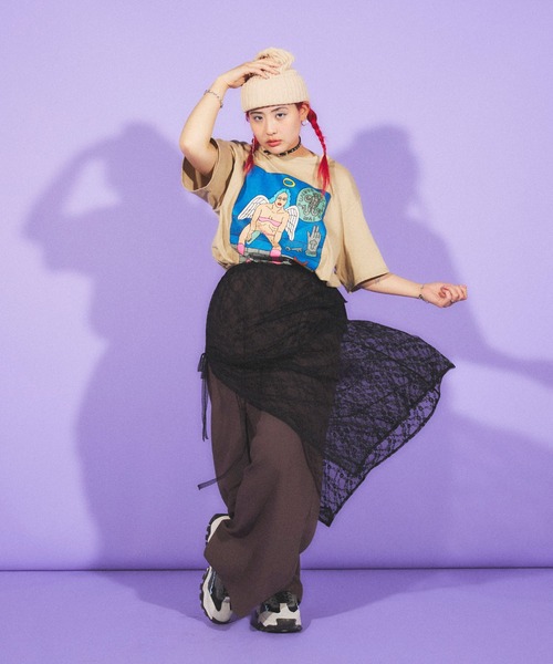 PUNYUS（プニュズ）の「Night angel ビッグＴシャツ（Tシャツ/カットソー・レディース・ブラック/ベージュ/ピンク/ホワイト・3/4）」の8枚目の写真