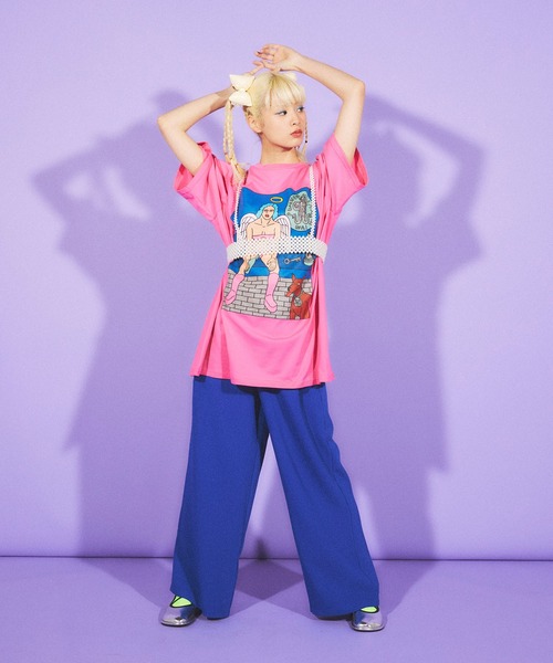 PUNYUS（プニュズ）の「Night angel ビッグＴシャツ（Tシャツ/カットソー・レディース・ブラック/ベージュ/ピンク/ホワイト・3/4）」の6枚目の写真