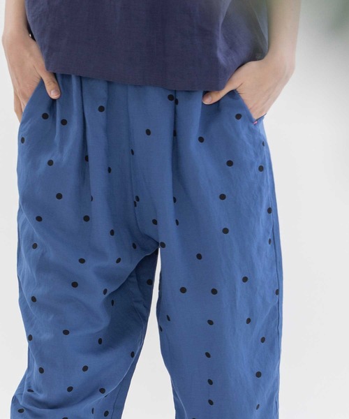 nop de nod（ノップドゥノッド）の「レーヨンリネンPolka タックパンツ（その他パンツ・レディース・ブラック/ブルー/アイボリー・3）」の9枚目の写真