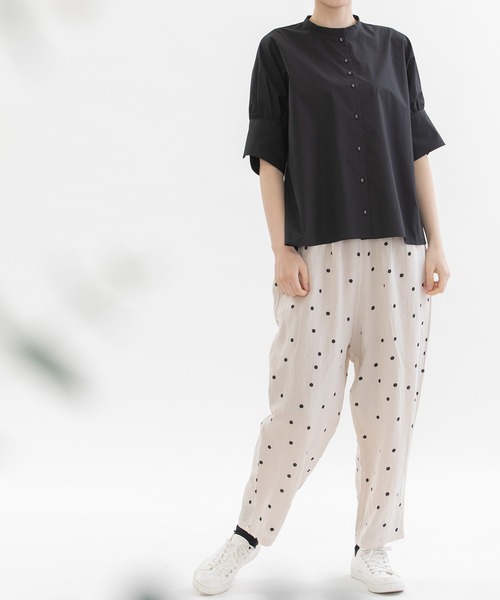 nop de nod（ノップドゥノッド）の「レーヨンリネンPolka タックパンツ（その他パンツ・レディース・ブラック/ブルー/アイボリー・3）」の10枚目の写真