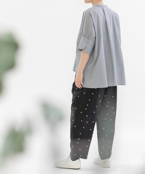 nop de nod（ノップドゥノッド）の「レーヨンリネンPolka タックパンツ（その他パンツ・レディース・ブラック/ブルー/アイボリー・3）」の18枚目の写真