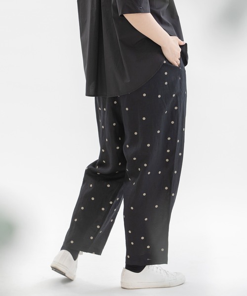 nop de nod（ノップドゥノッド）の「レーヨンリネンPolka タックパンツ（その他パンツ・レディース・ブラック/ブルー/アイボリー・3）」の20枚目の写真