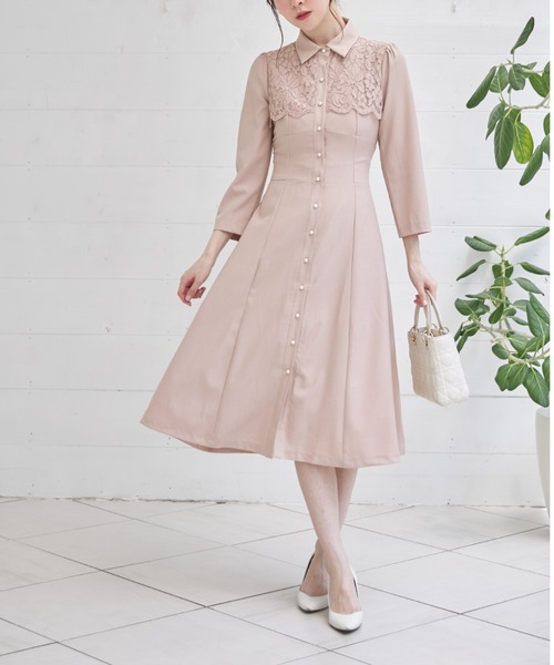 tocco closet(トッコ クローゼット)の「ヨークレース切り替えバックレースアップシャツワンピース(ワンピース・レディース・ブラック/ベージュ/ネイビー/ピンク・M)」の17枚目の写真