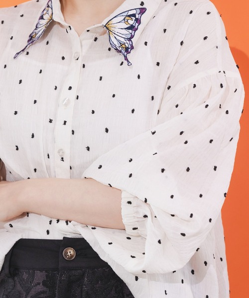 iS ScoLar（イズスカラー）の「542202：シャーリングドットor無地 シアーシャツ（シャツ/ブラウス・レディース・パープル/ネイビー/ブラック/アイボリー・M）」の20枚目の写真