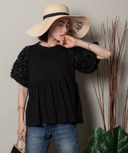MHBG TOKYO(エムエイチビージートーキョー)の「袖チュール フリルデザインTEE(Tシャツ/カットソー・レディース・ブラック/アイボリー・FREE)」の14枚目の写真