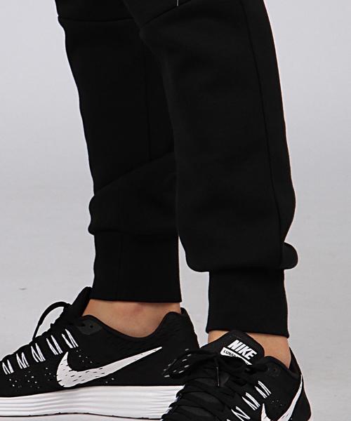 NIKE(ナイキ)の「NIKE(ナイキ) テックフリース1.0 ロングパンツ BLACK(その他パンツ・メンズ・ブラック・SMALL/LARGE/MEDIUM/X-LARGE)」の2枚目の写真