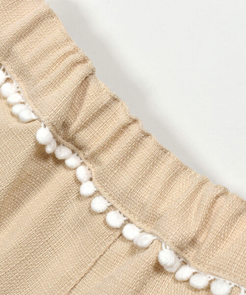 BeBe Petits Pois Vert(ベベプチポワヴェール)の「【店舗限定】無地ツイードポンポンつきキュロット(95~150cm)(その他パンツ・キッズ・ネイビー/ベージュ・120cm/130cm/140cm/100cm/150cm/110cm/95cm)」の9枚目の写真