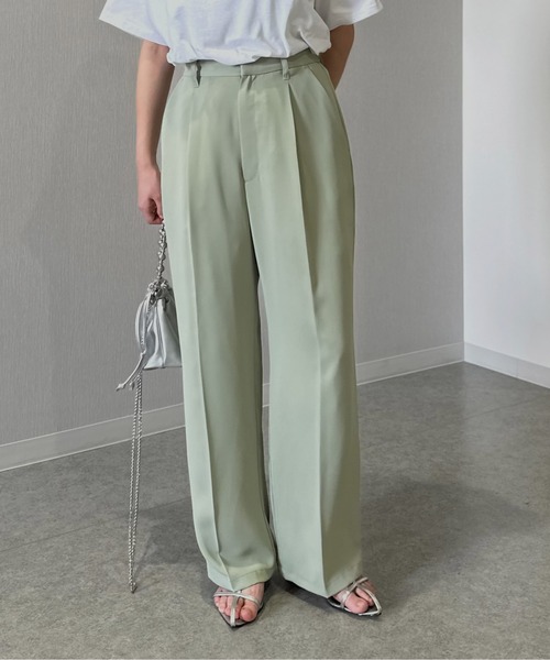 1chaku.（イッチャク）の「ハイウエストスラックスパンツ（スラックス・レディース・ダークグリーン/ブルー/ミント/チャコール/グレイッシュベージュ/ブラック/アイボリー/ピンク・マルチサイズ）」の17枚目の写真