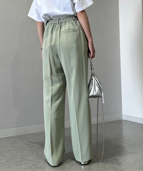 1chaku.（イッチャク）の「ハイウエストスラックスパンツ（スラックス・レディース・ダークグリーン/ブルー/ミント/チャコール/グレイッシュベージュ/ブラック/アイボリー/ピンク・マルチサイズ）」の15枚目の写真