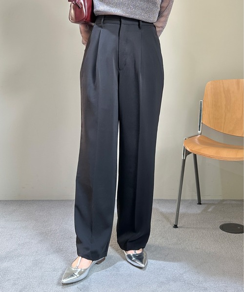 1chaku.（イッチャク）の「ハイウエストスラックスパンツ（スラックス・レディース・ダークグリーン/ブルー/ミント/チャコール/グレイッシュベージュ/ブラック/アイボリー/ピンク・マルチサイズ）」の21枚目の写真