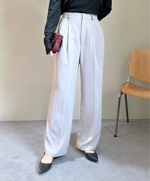 1chaku.（イッチャク）の「ハイウエストスラックスパンツ（スラックス・レディース・ダークグリーン/ブルー/ミント/チャコール/グレイッシュベージュ/ブラック/アイボリー/ピンク・マルチサイズ）」の19枚目の写真