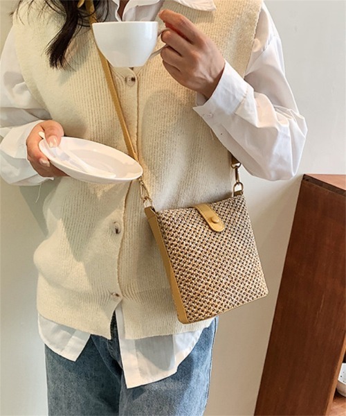 Ritzy(リッツィー)の「5色展開 ストローかご ショルダーバッグ(ショルダーバッグ・レディース・ブラック/ブラウン/ホワイト/グリーン/イエロー・FREE)」の10枚目の写真