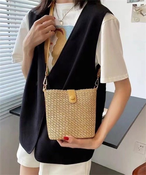 Ritzy(リッツィー)の「5色展開 ストローかご ショルダーバッグ(ショルダーバッグ・レディース・ブラック/ブラウン/ホワイト/グリーン/イエロー・FREE)」の13枚目の写真