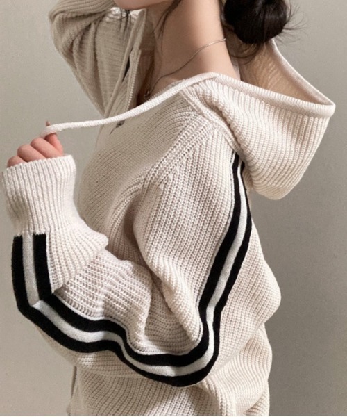 DIAVEL(ディアベル)の「袖ライン入りニットカーディガン/クルートラックニットフード付パーカー(ニット/セーター・レディース・アイボリー/モカ/グレー/ブラック・M)」の7枚目の写真