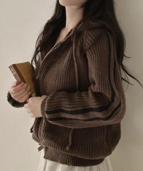 DIAVEL(ディアベル)の「袖ライン入りニットカーディガン/クルートラックニットフード付パーカー(ニット/セーター・レディース・アイボリー/モカ/グレー/ブラック・M)」の14枚目の写真