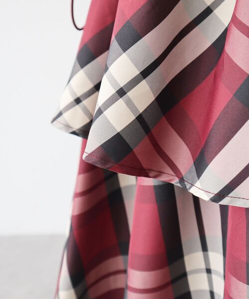 Sugar spoon(シュガースプーン)の「・SUGARSPOONチェックドロストティアードスカート(スカート・レディース・ブルー/ボルドー・FREE)」の11枚目の写真