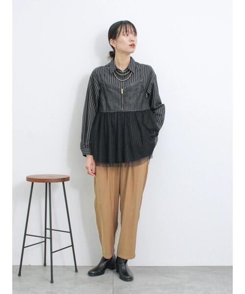 Samansa Mos2 blue（サマンサモスモスブルー）の「【ECO DENIM】チュール切替キャミビスチェ（シャツ/ブラウス・レディース・チャコールグレー/ブラック/キナリ・F）」の15枚目の写真