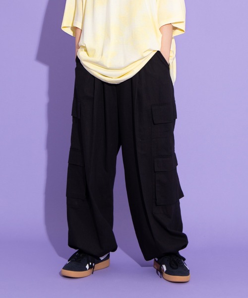 PUNYUS(プニュズ)の「ミリタリーカーゴワイドパンツ(カーゴパンツ・レディース・カーキ/ブラック・1/2/3/4)」の1枚目の写真