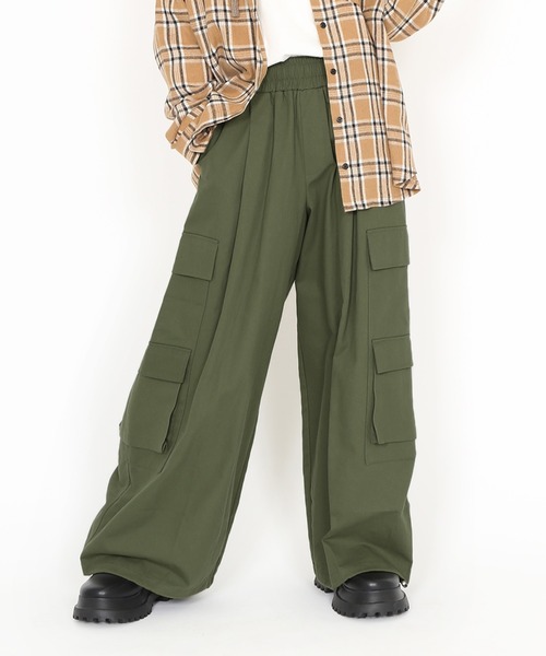 PUNYUS(プニュズ)の「ミリタリーカーゴワイドパンツ(カーゴパンツ・レディース・カーキ/ブラック・1/2/3/4)」の3枚目の写真